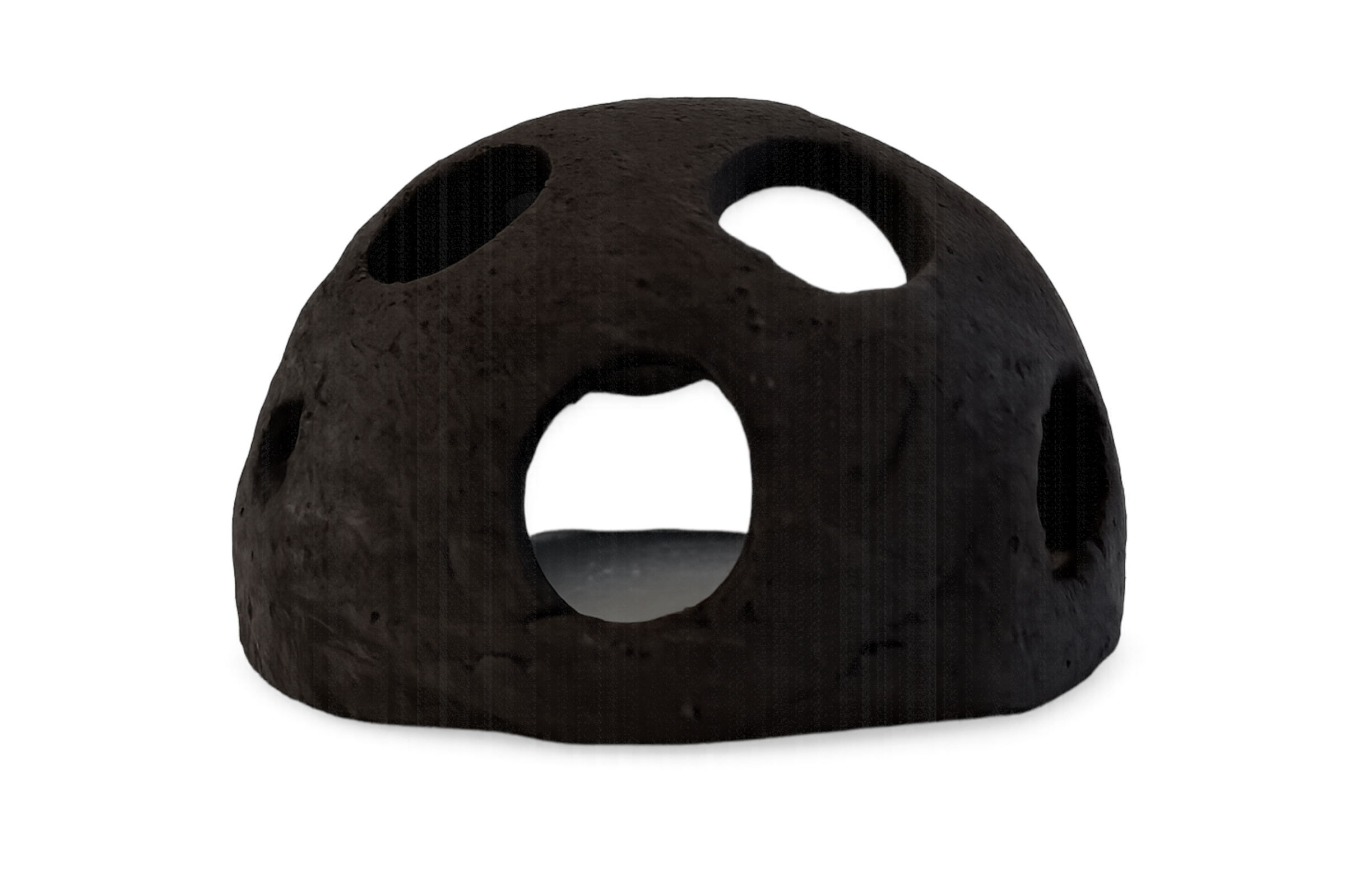 Iglu aus Ton, gelöchert, dunkel, ca. 7,5 x 8 cm