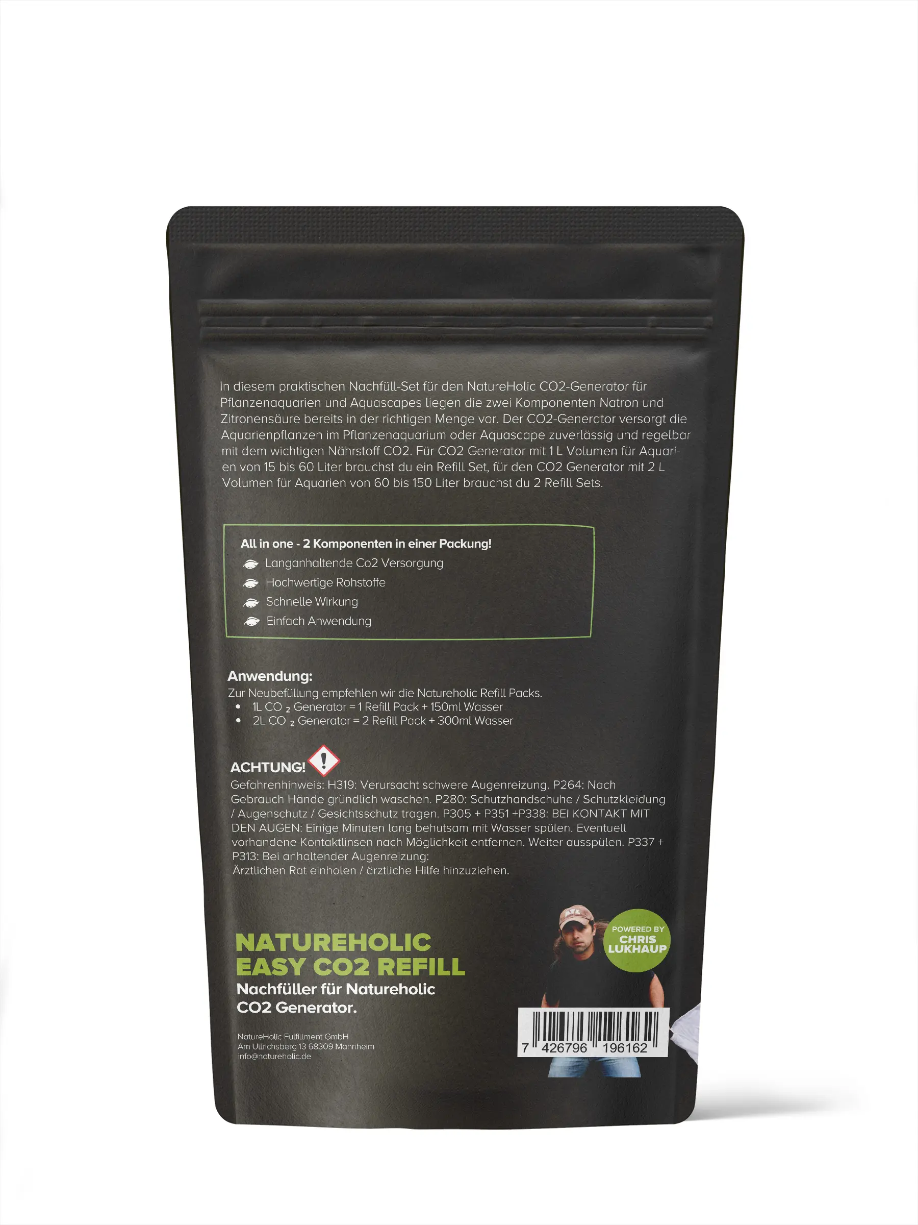 Rückseite der NatureHolic Easy CO2 Refill Nachfüllpackung für CO2-Generatoren, schwarzer Standbeutel mit Anwendungshinweisen, Warnhinweisen, Produktname, Mengenangaben, Barcode und kleinem Foto