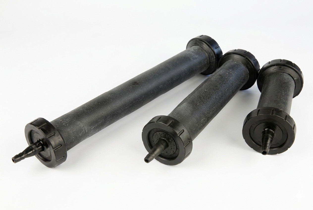 Hailea Membran-Luftausströmer in drei Größen, schwarzer zylindrischer Ausströmer mit Anschlussstutzen; feinperlige Belüftung für Teich, Aufzucht und Luftheber