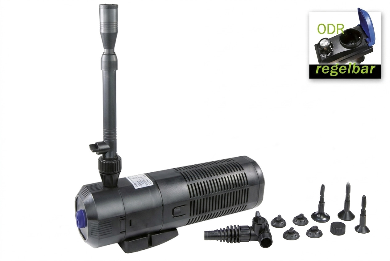 Schwarze Teich- bzw. Aquarienpumpe mit aufgesetzter Sprühdüse, verstellbarem Auslass und mehreren Austauschdüsen sowie Anschlüssen im Lieferumfang