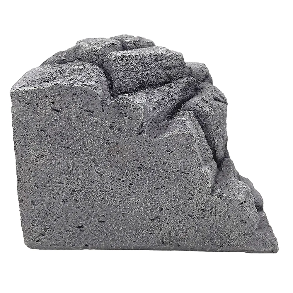 Seitenansicht des Hobby Rocky Corner Shelter Eck-Felsverstecks aus grauem Polyresin; fügt sich an Aquarium-/Terrariumscheiben, bietet Höhle als Rückzugsort für Reptilien, Amphibien und Fische, Maße 19 × 17,5 × 13,5 cm
