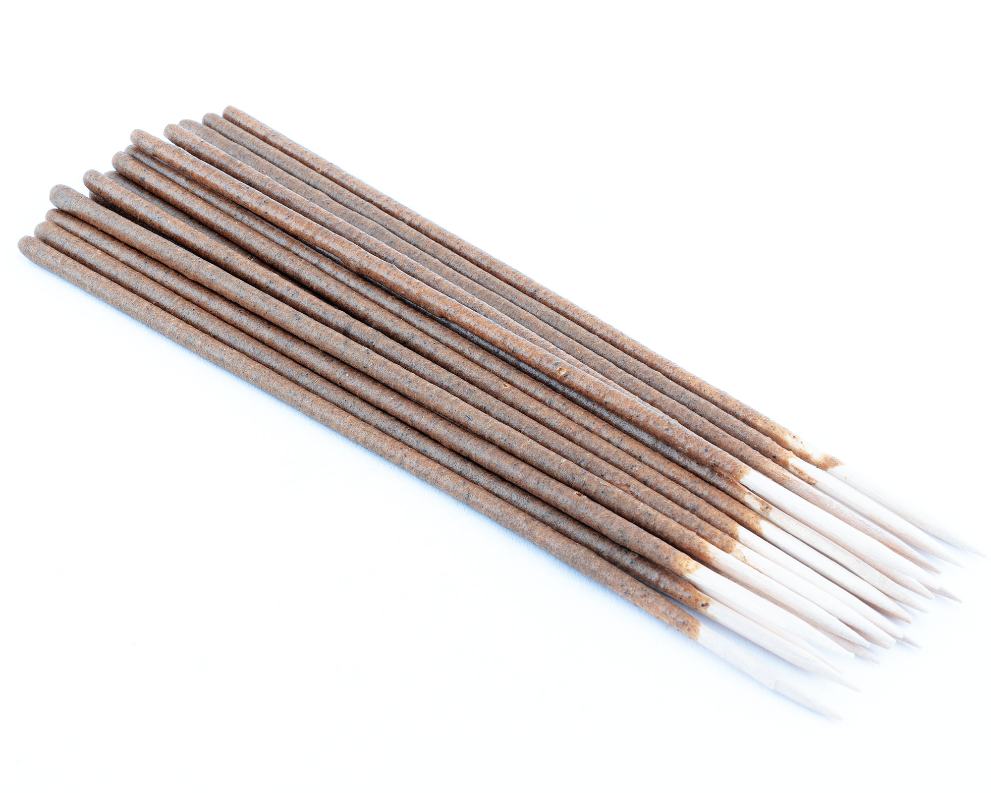 Mehrere braune Räucherstäbchen, Nahaufnahme