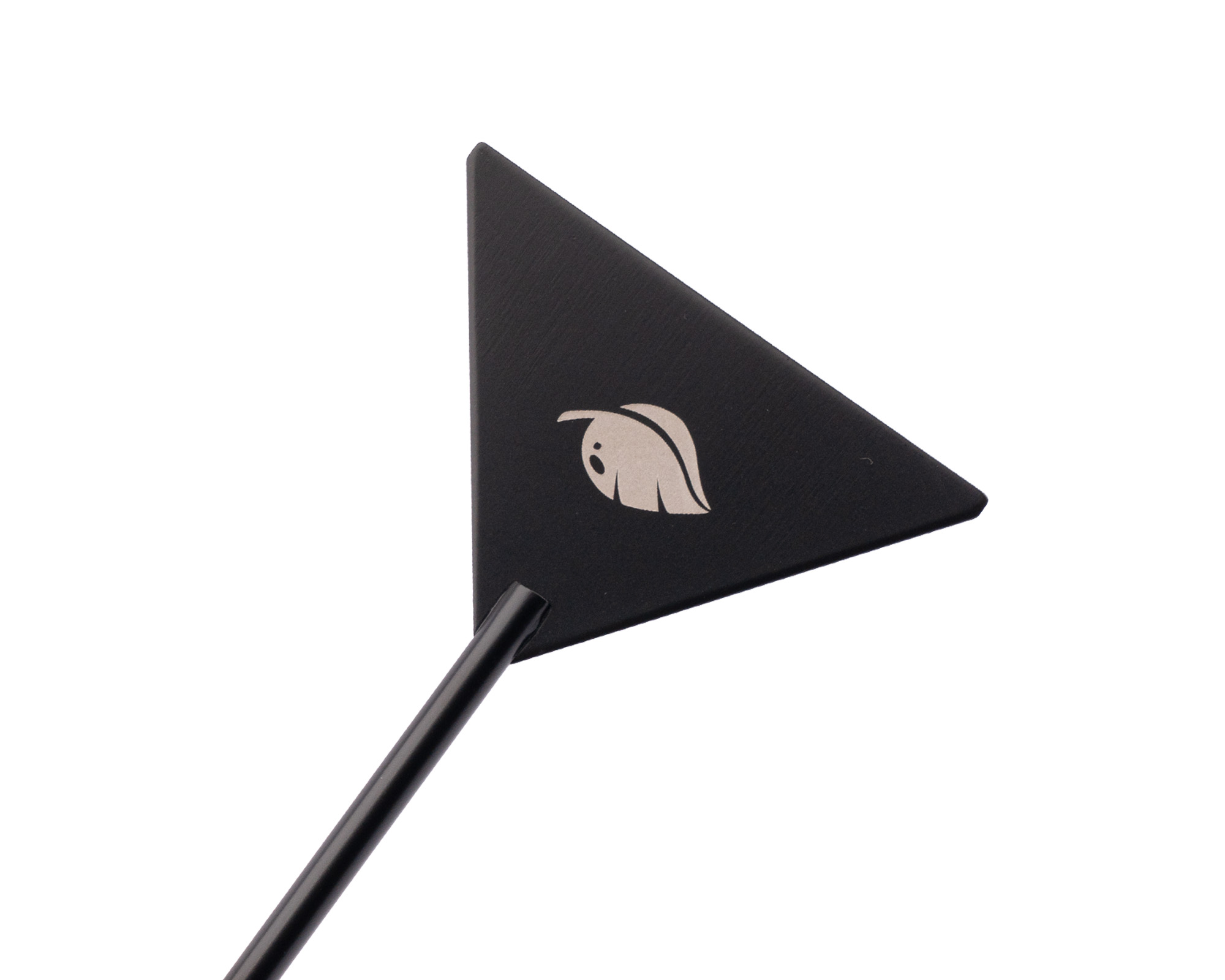 Dreieckige Antenne schwarz mit Kabel und Logo