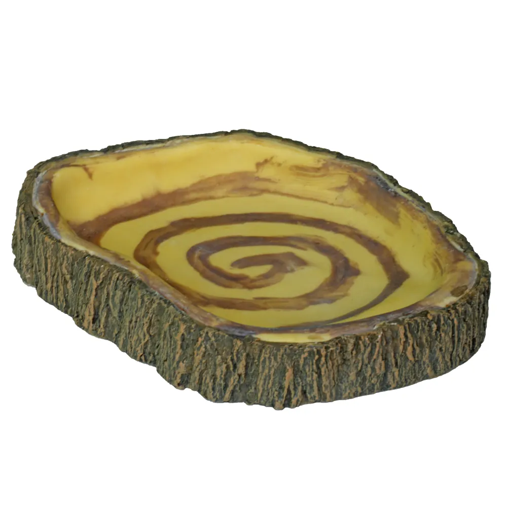 Dekoschale in Baumstamm-Optik, flache Schale mit gelber Innenfläche und braunem Spiralmuster, rustikales Deko-Tablett