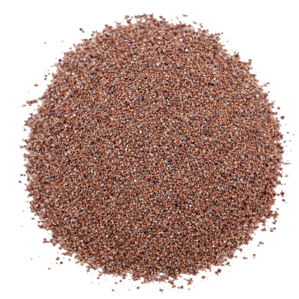 Haufen feiner rötlich-brauner Hobby Terrano Savannah Sand, Körnung 0,4–0,85 mm, staubarm und lehmfrei, ideal für Wüsten- und Trockenterrarien, erhältlich in 5 kg und 25 kg