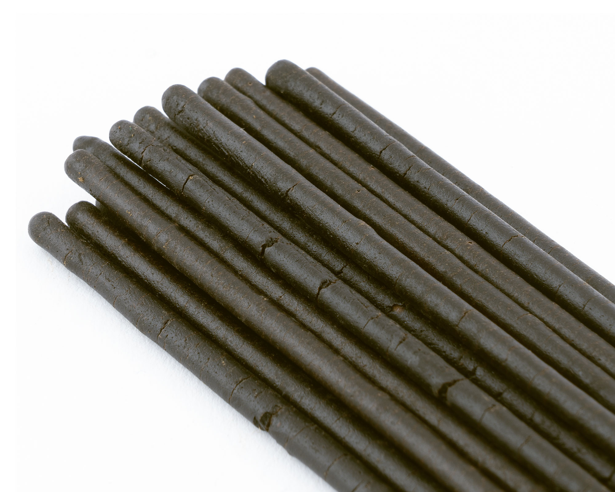 Nahaufnahme schwarzer Lakritzstangen