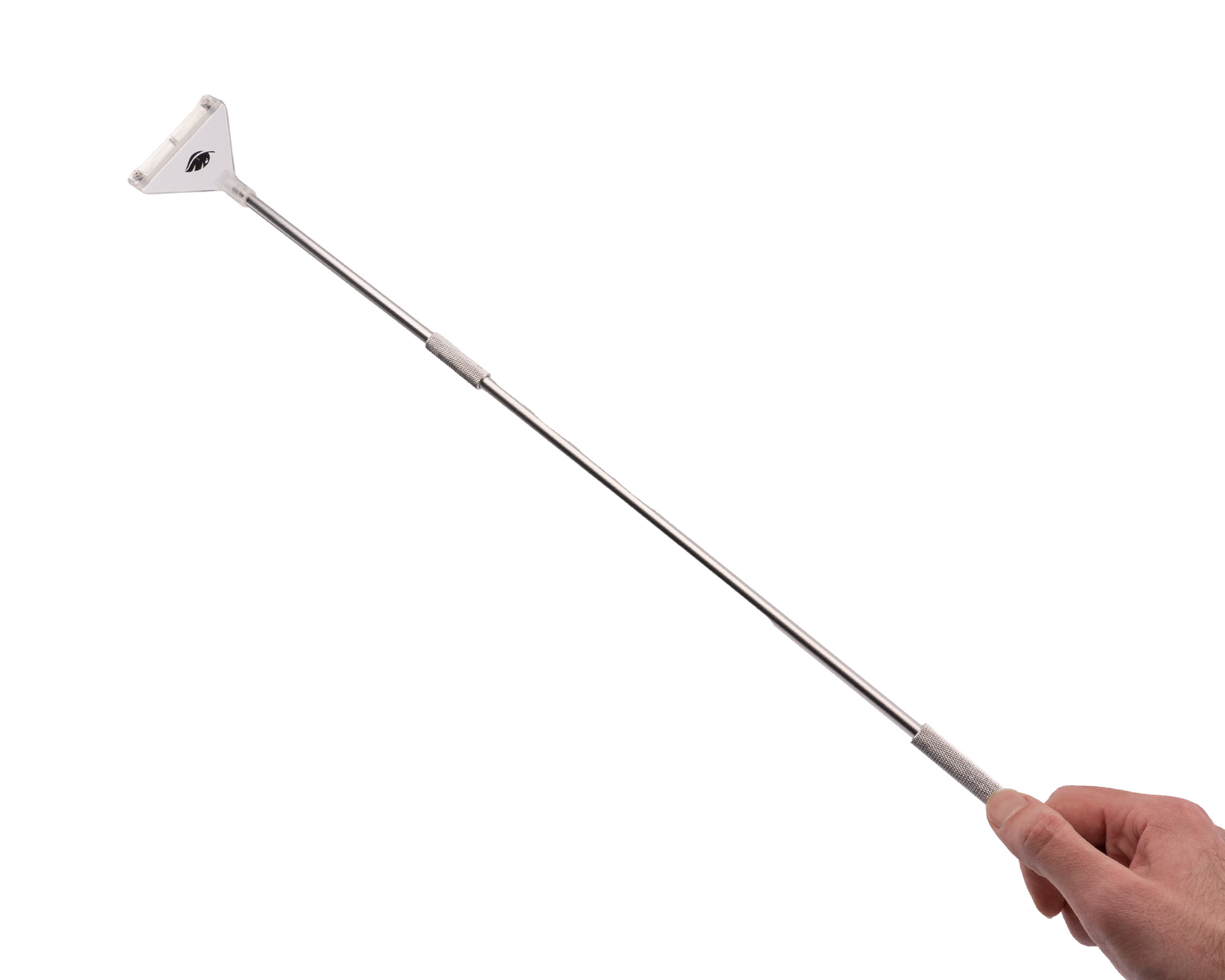 Hand hält Edelstahlstab mit dreieckigem Kopf